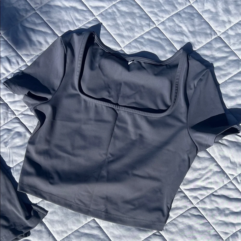 ♥️ Stylish Gray Women's Skirt Set - Picture 3 of 3